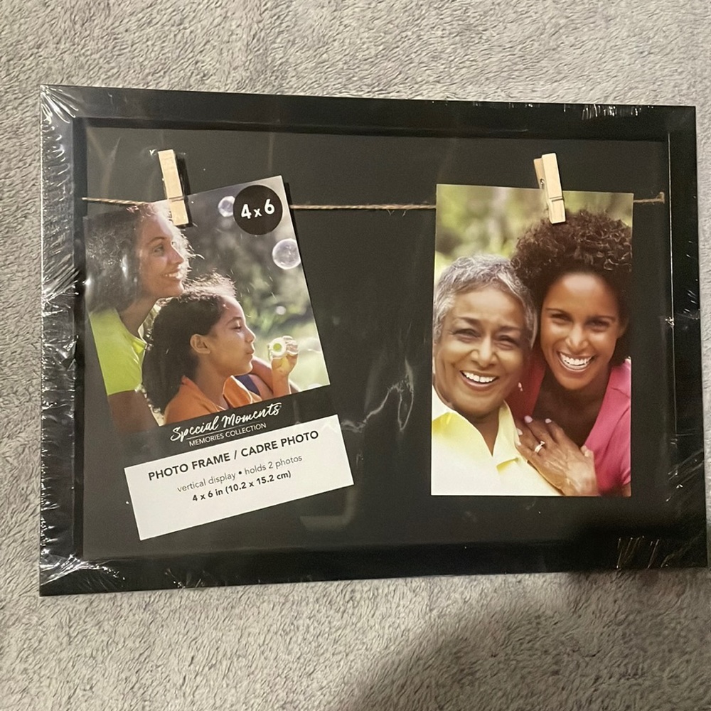 Hanging picture frame